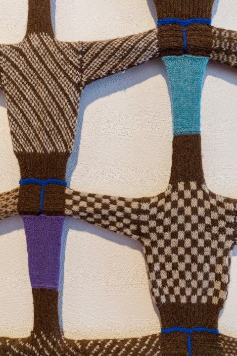 FAE_tiny green dot-8